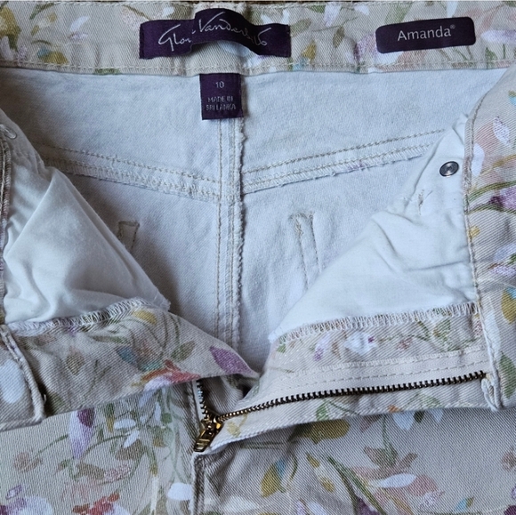 📌180 GLORIA VANDERBILT TAN FLORAL JEANS WOMEN'S SIZE 10 - Picture 9 of 11